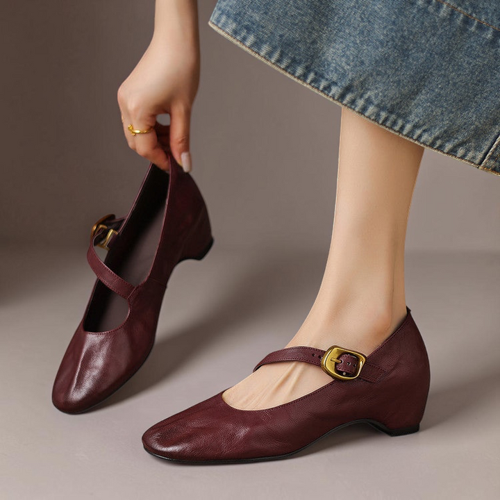 Quira | Round-Toe Mary Jane Flat